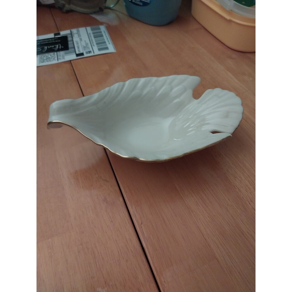 Lenox Swan Jewelry Trinket Dish White and Gold (24K Gold Trim)